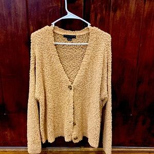 Women’s popcorn style cardigan!